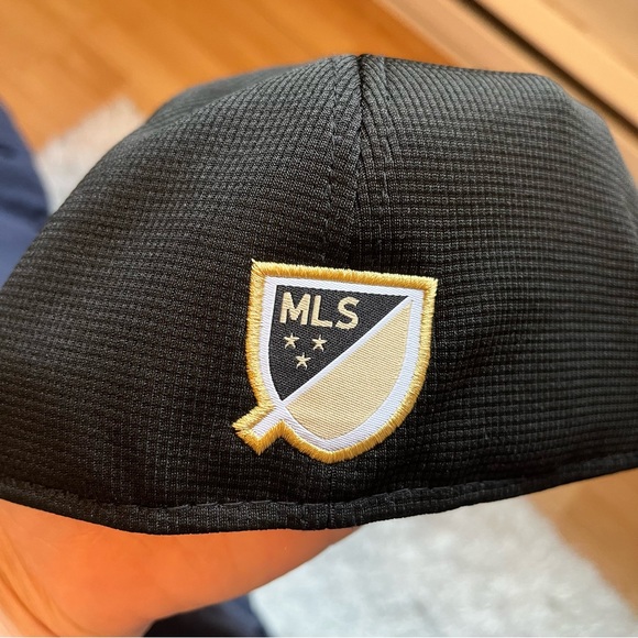 CLOSING SALE! 
Los Angeles Football Club Hat - Picture 5 of 7